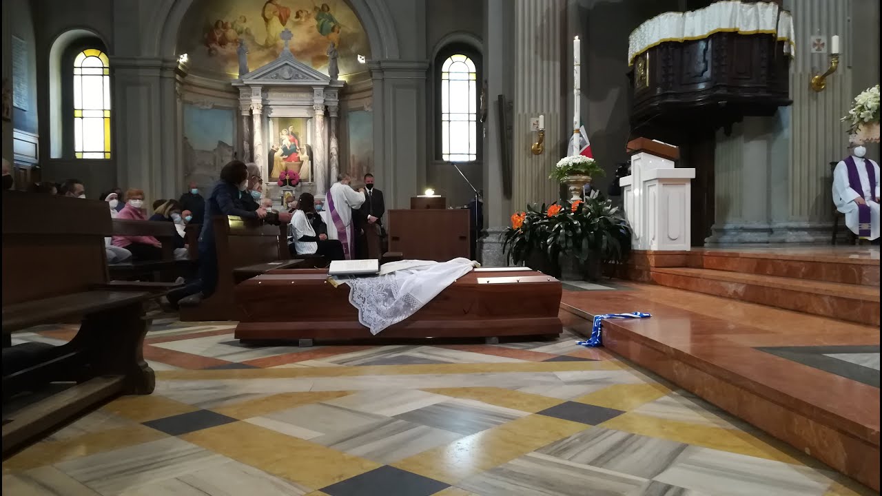 Radio Mater - Interviste ai FUNERALI di DON MARIO GALBIATI