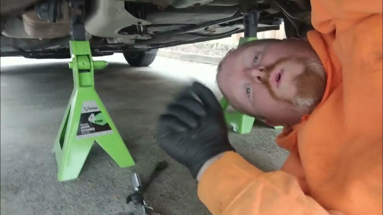 Mazda 3 Rear End Clunks over Bumps. How to replace Sway Bar end links