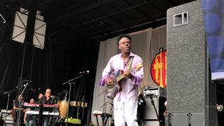 It Keeps Coming Back - Norman Brown @ 2017 Newport Beach Jazz Fest (Smooth Jazz Family) chords