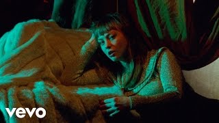 Vignette de la vidéo "Angel Olsen - Hi-Five (Official Video)"