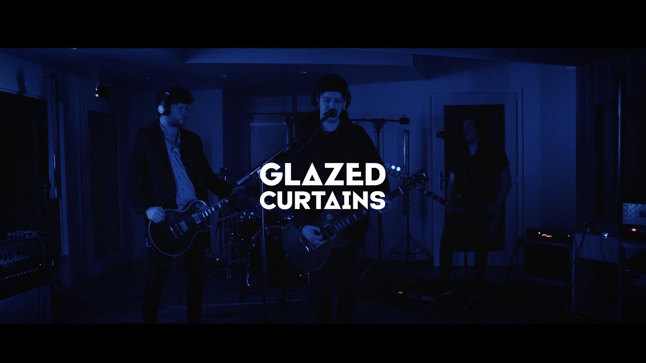 Glazed Curtains - Freaks (Studio Live Session)