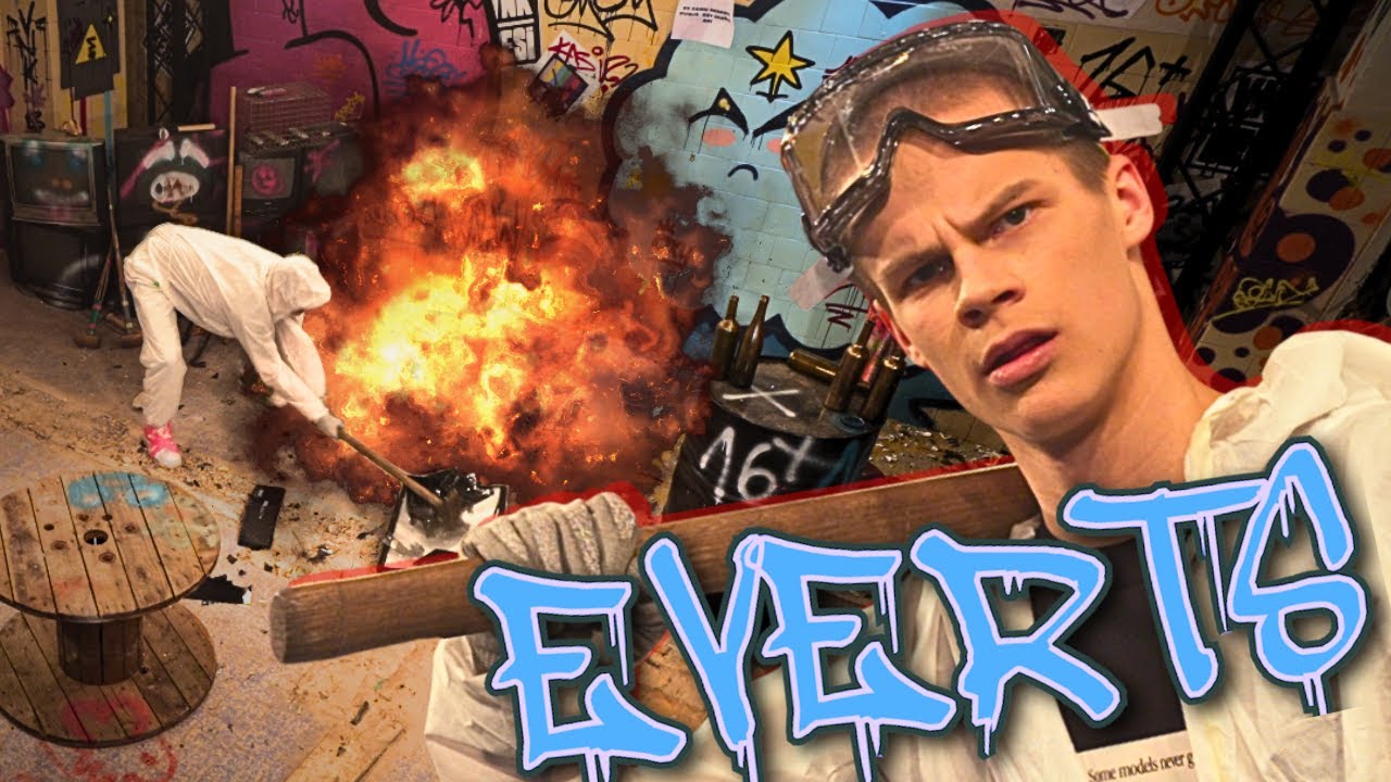 EVERTS IZNĪCINA DUSMU ISTABU | ANTURĀŽA