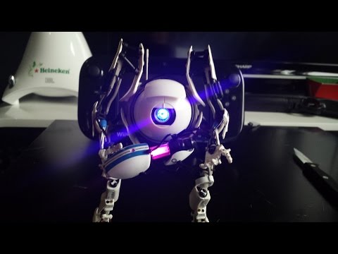 Martin Opens: Portal 2 figurine