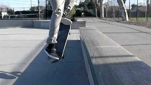 FRONTSIDE CROOKED GRIND SLOW MOTION