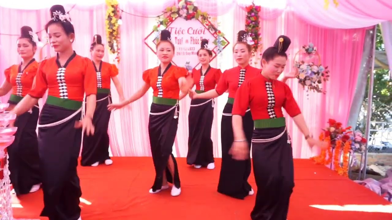 Múa Thái Vũ Điệu Quê Em, Mừng LVQ Thùy Tươi - Phúc Hưng, bản Nà Cầm - Mường Hung - Sông Mã