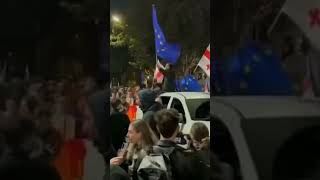 Грузинська опозиція мітингує з людьми знову