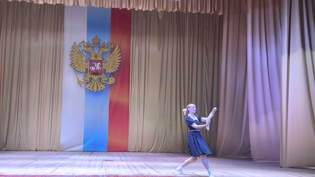 Валиванская Евгения исполняет «Платочек»