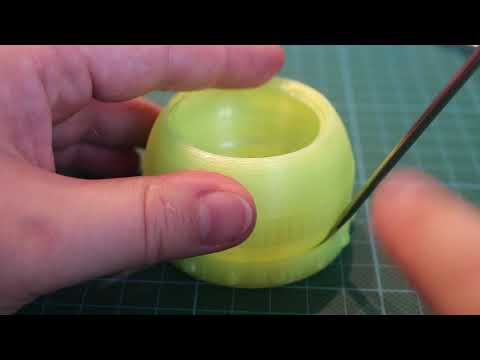 Print-In-Place Iris Box (remix) by LoboCNC ... freeing the mechanism
