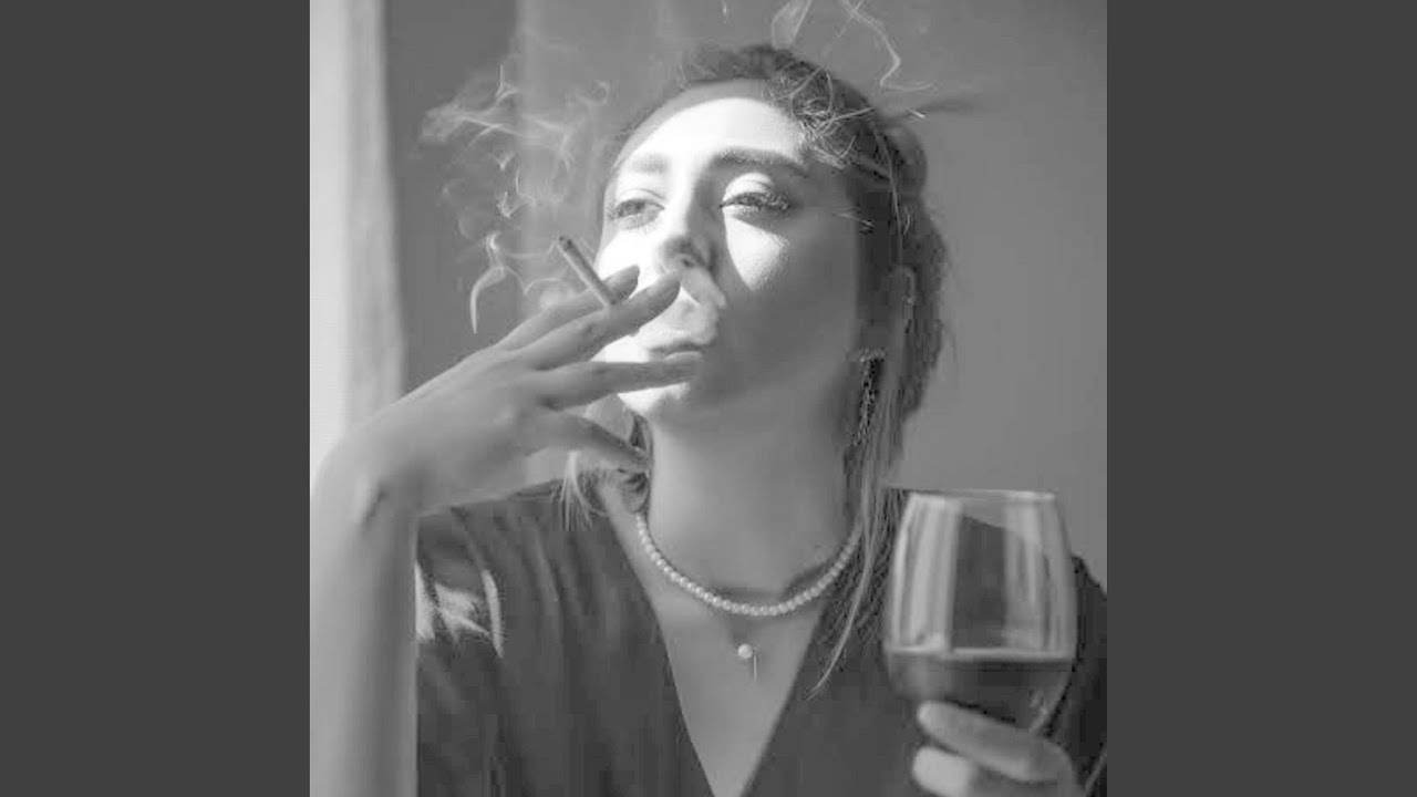 ESTO NO ES MODA (feat. PakoATG)