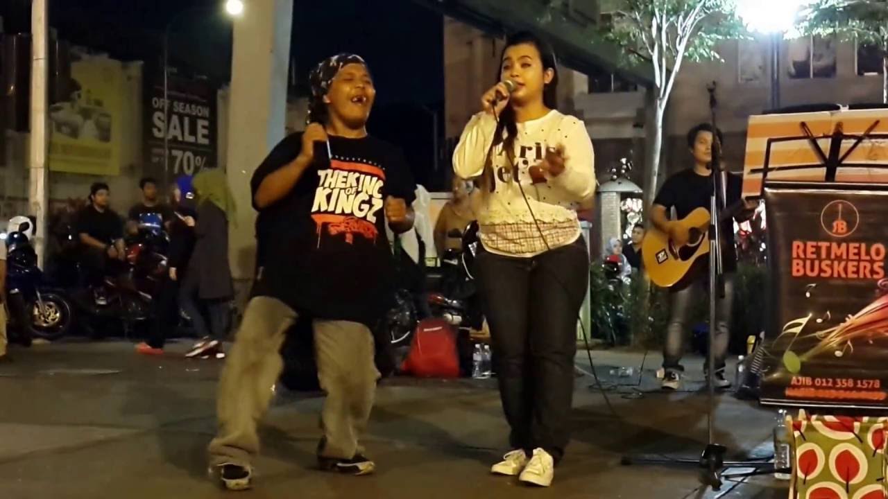 Darah Muda Farah Ft Retmelo Buskers Cover Saloma Mantap Youtube
