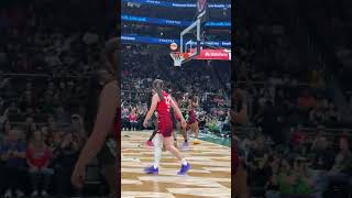 Caitlin Clark Feeds Cutting Monique Billings for Bucket 👏
