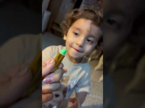 وقتی برسام میگه ماتیک بزن میخواد بره نشون بده به باباش برکه برسام