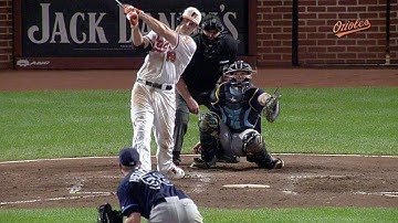 Davis crushes 46th homer to deep right