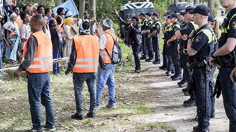 NRW Gießen Eritrean fest willkommen im  Demonstranten  Polizisten bei Eritrea-Festival