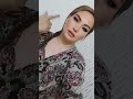 من به یک لب خنده او تحفه می سازم