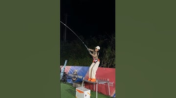 Gái xinh câu trăm đen siêu to #fishing #cauca #short