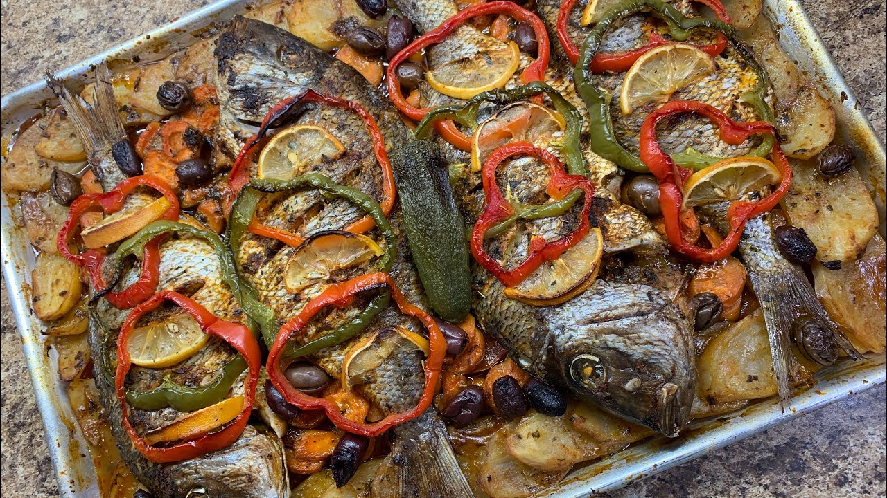 صنية السمك في الفرن بالخضار جد رائعة تستحق التجربة 👌