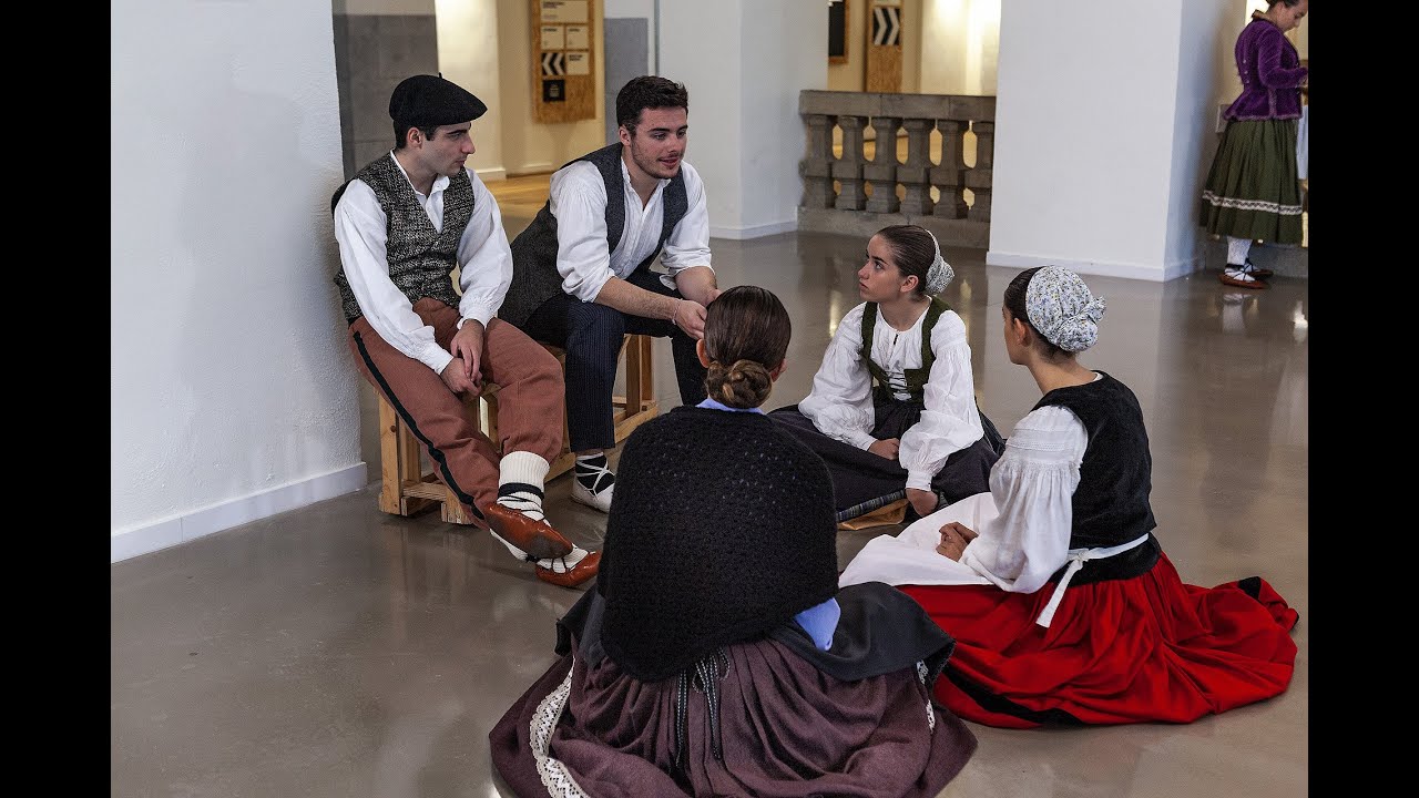 Zer da #dotorejantzi? (subt. ES)