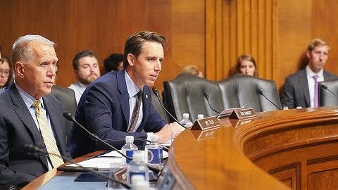 Senator Hawley Calls Out YouTube for Recommending Videos of Children to Pedophiles