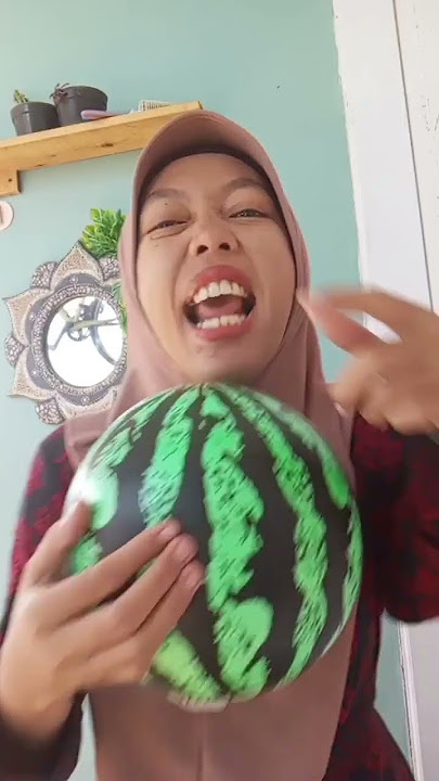 That's Not a Watermelon #comedy #funny #youtubeshorts