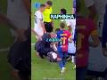 ラフィーニャが相手の医療バックを持ってった？#サッカー
