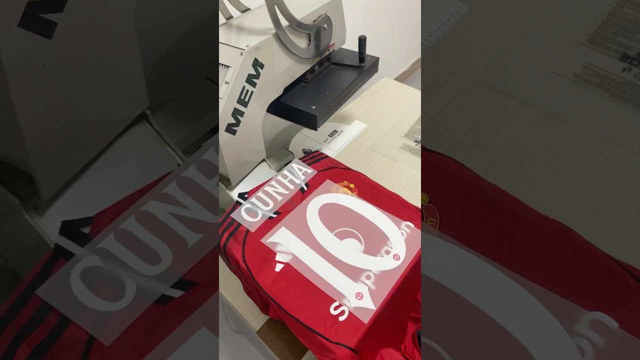 25/26 Manchester United home player version shirt No. 10 Cunha 