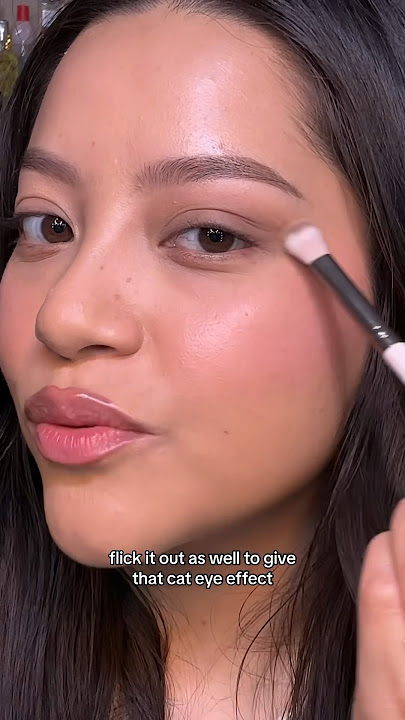 Easy eyeshadow tutorial for beginners!