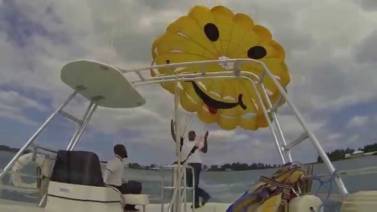 PARASAILING IN BERMUDA