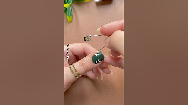 💅💚Easy simple flower nail art design #nailart2025 #shorts #shortvideo