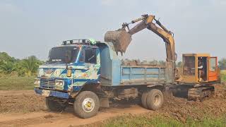 รวมกันสามร้อยปีรถขุดในตำนานบุ้งกี๋ใหญ่จัด komatsu pc60u-2 ดั้ม ks km เก๋าแต่แsง excavator and truck