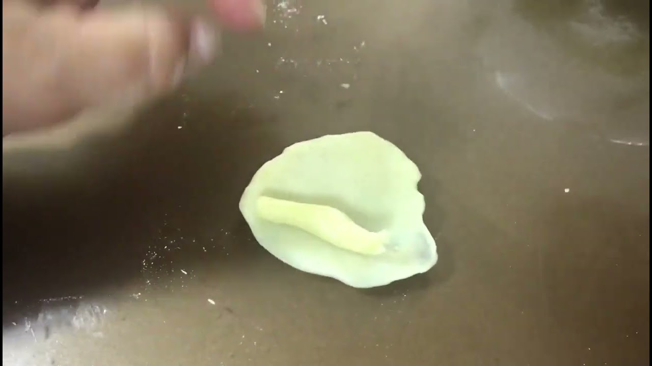 סיגרים מתוקים ממולאים שקדים