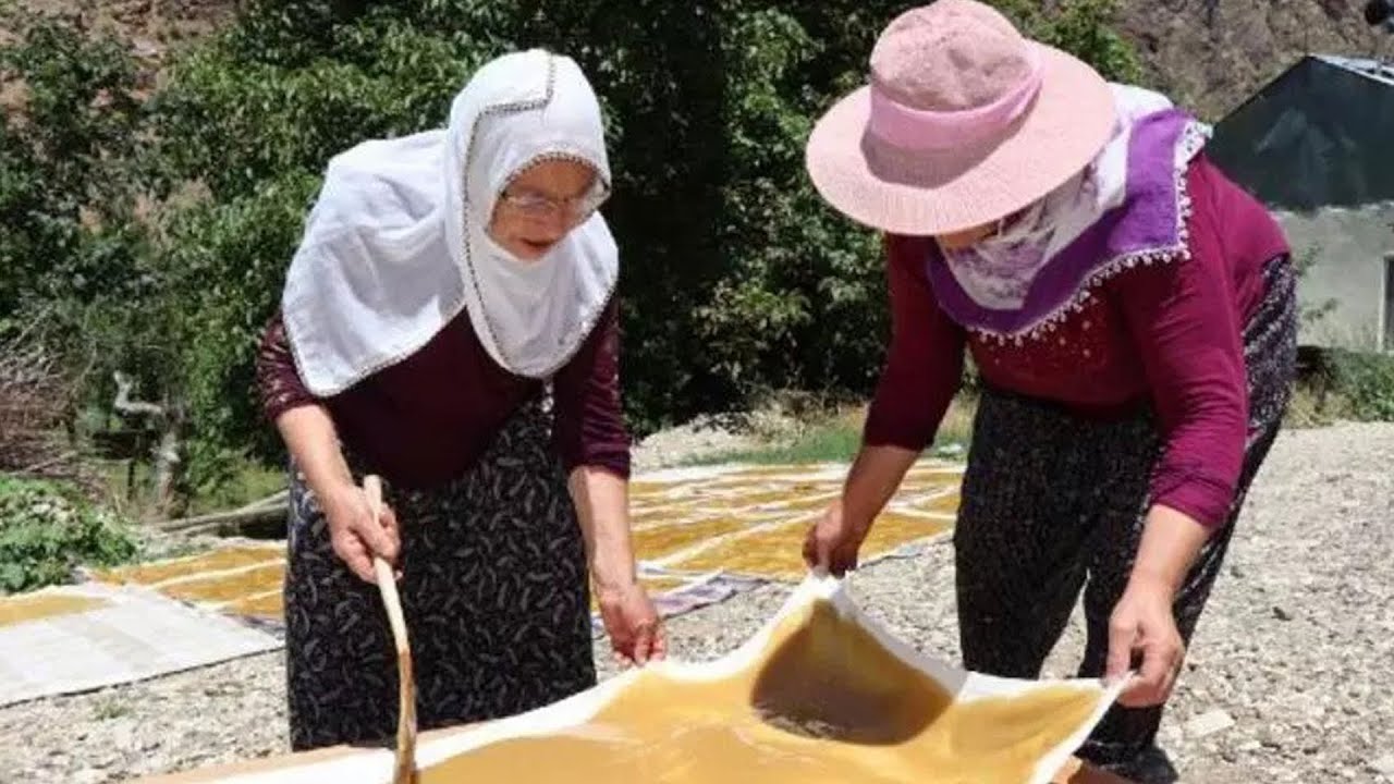 Erzurum'da yağmur durdu, ateşler bu kez pestil üretimi için yakıldı