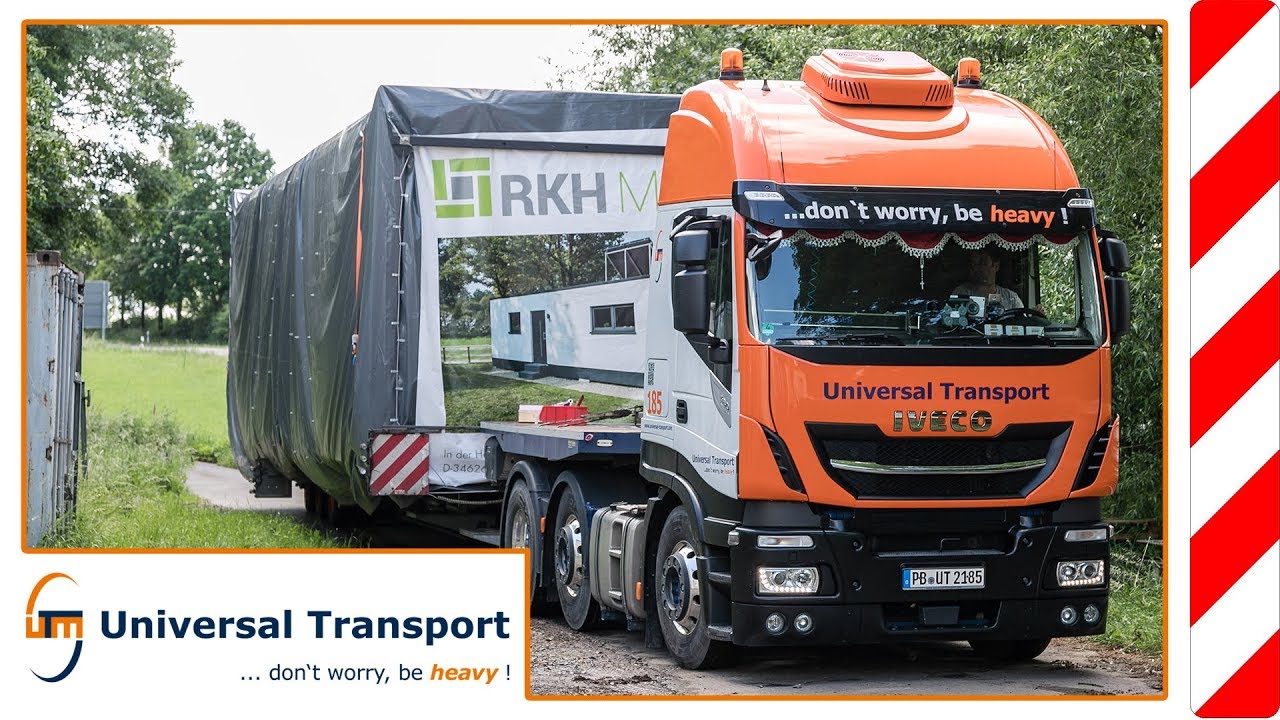 Universal Transport - with 5 houses on a big trip