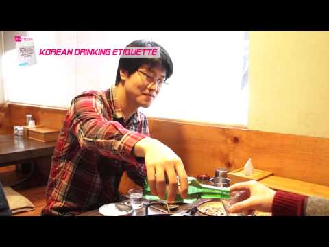 Video: Drinken In Korea Vereist Etiquette En Uithoudingsvermogen - Matador Network