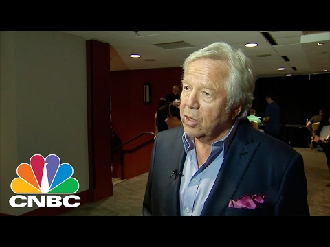 Patriots owner Robert Kraft gave Donald Trump a Super Bowl ring