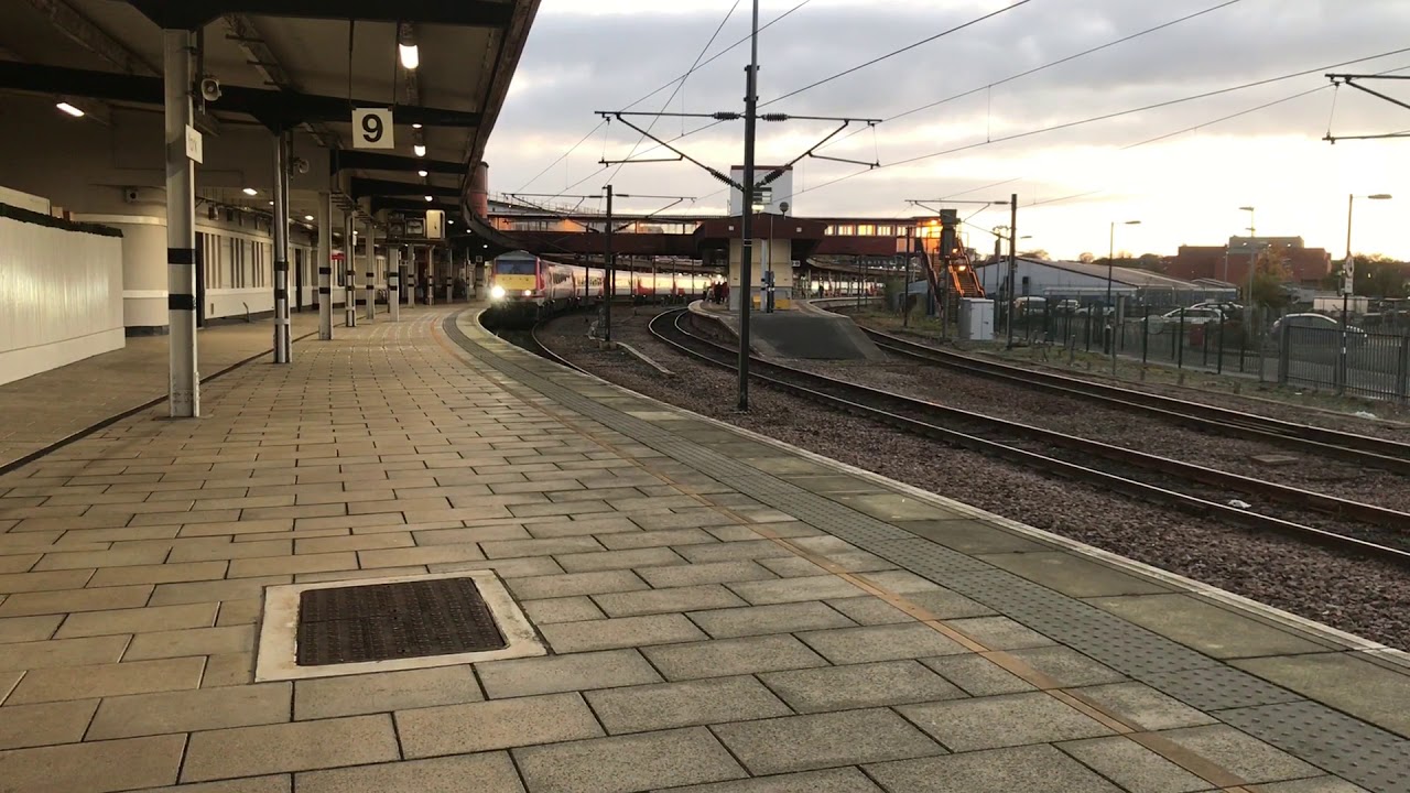 82217 & 91117 in reverse formation 29/10/17