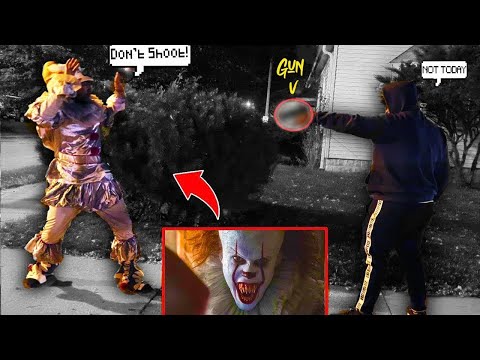 pennywise-“it”-clown-|-in-the-hood-public-prank!-(gone-extremely-wrong)-😳