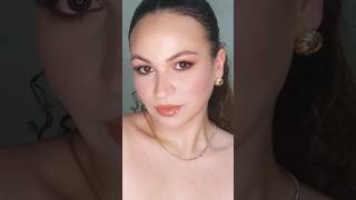 Maquiagem Pra Ficar Sentada No Sofá, Ouvindo O Tio Do Pavê