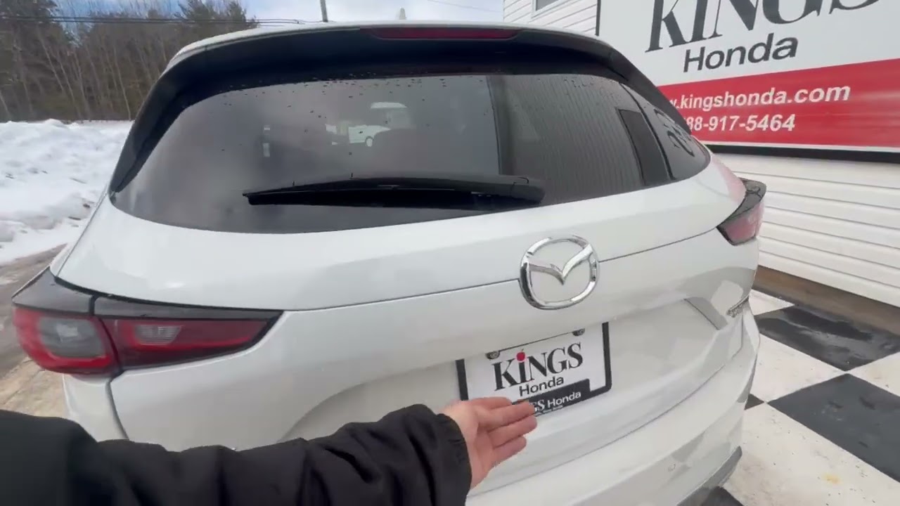 Mazda CX-5 Signature, keyless entry, backup camera, Bluetooth 2025 3 MONTH/5000KM POWERTRAIN WARRAN