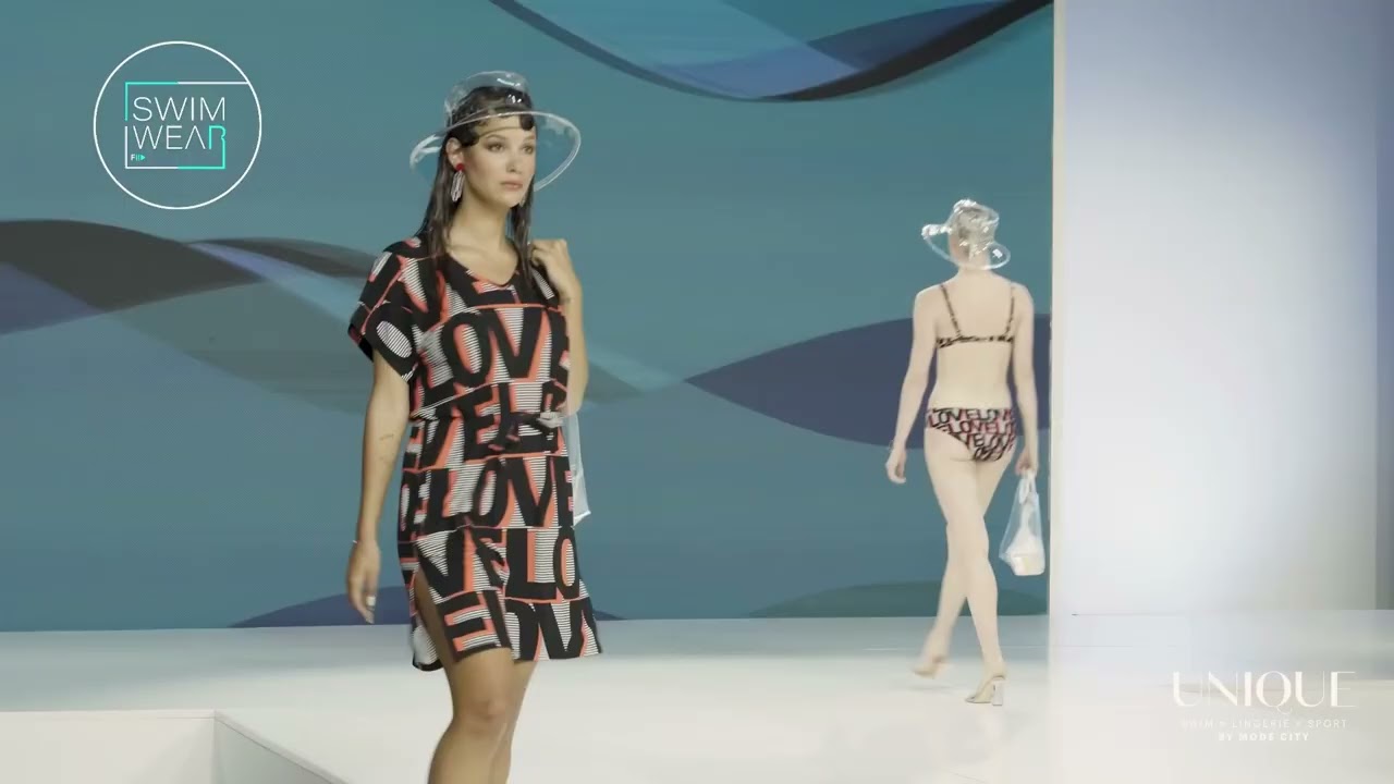 💃 Gái Xinh Đẹp Catwalk Cực Cuốn Hút — Outfit Cao Cấp Được Nâng Tầm Bởi Dịch Vụ Giặt Ủi Cao Cấp 👑 A51