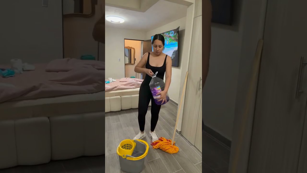 I started washing all of Aitana's clothes and cleaning my bedroom, finally I'll show them all 