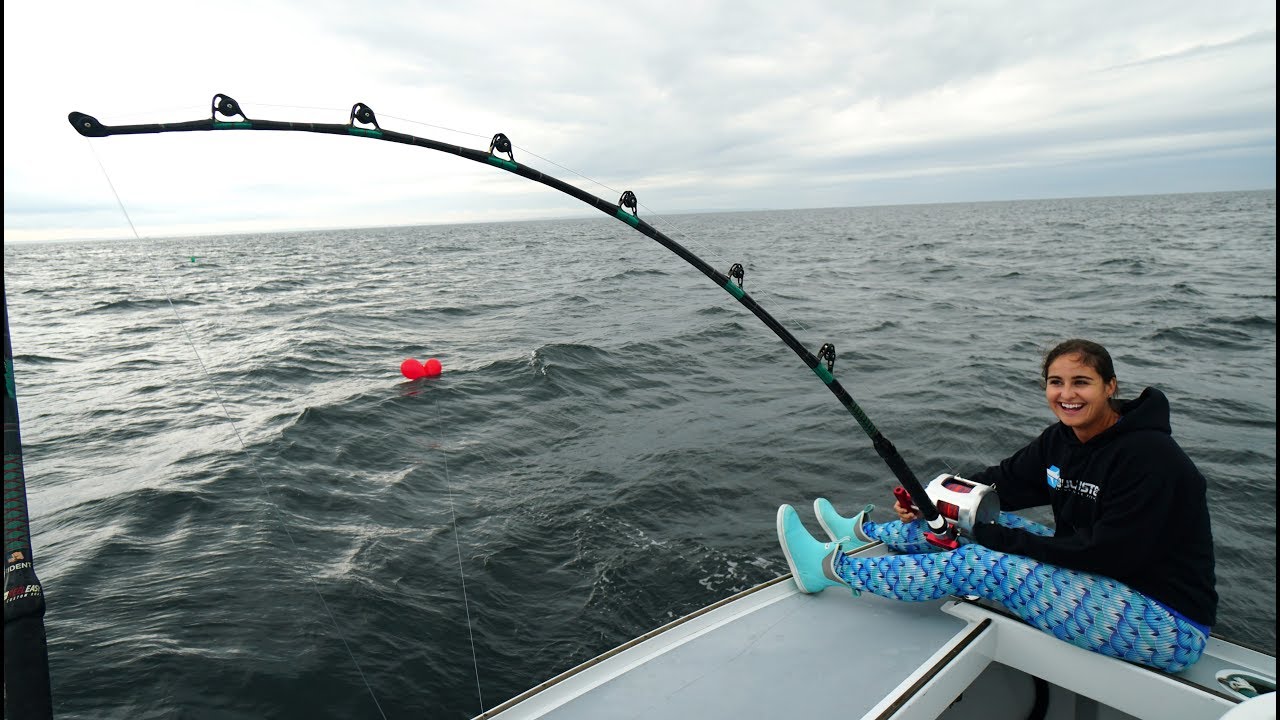 GIANT Rods, GIANT Baits, GIANT TUNA!!! New England Bluefin Tuna Fishing 