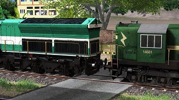 Green WDG4 New Launched Diesel Loco Failed At Unmanned Level Crossing ~ UDL WDG3A Rescue & Departs