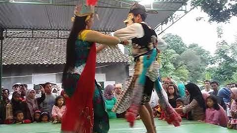 seni tari topeng lengger kembang jeruk Langen Sari kertek - guest wonosobo