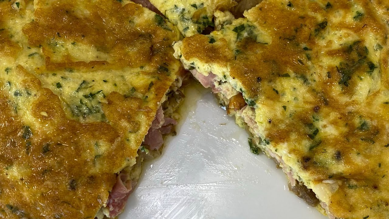 Frittata con funghi, prosciutto cotto e scamorza o provola