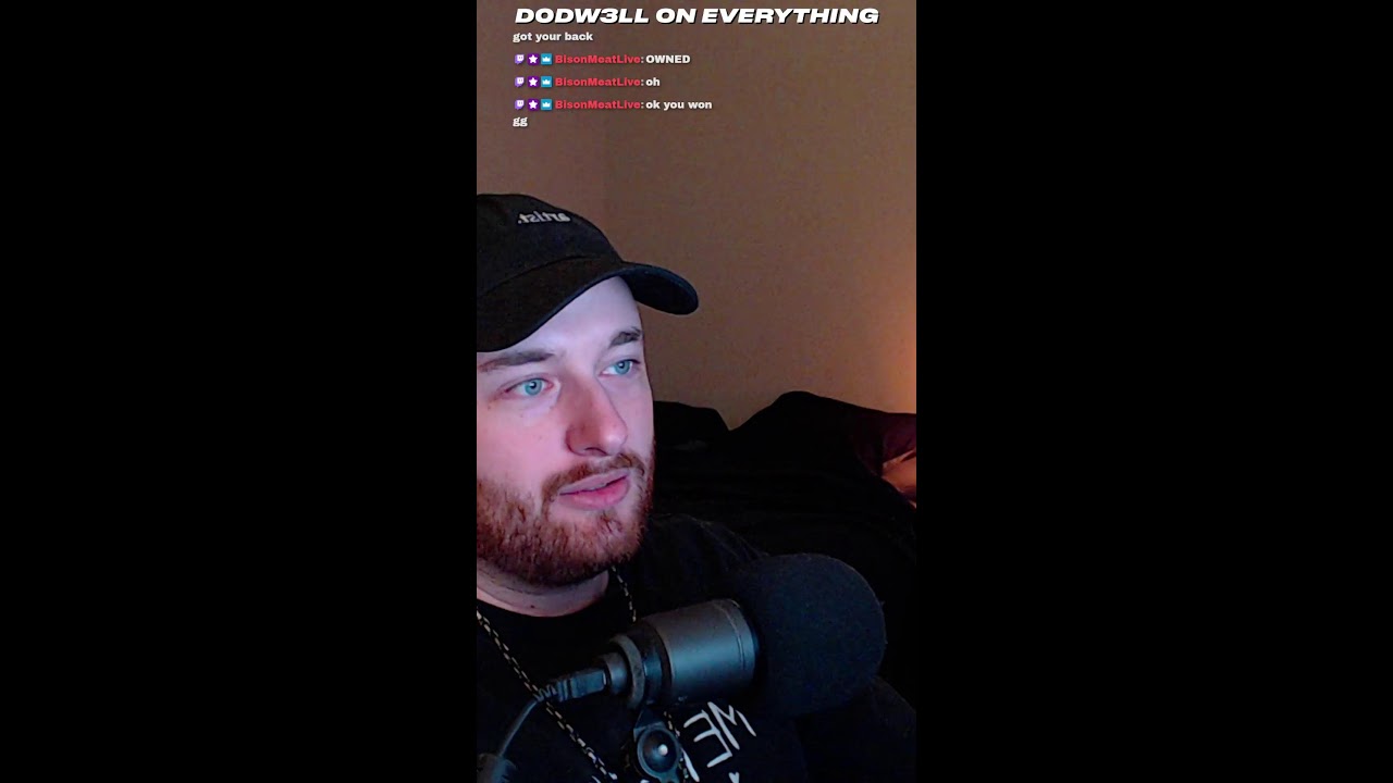 Old man (25) fights to regrow his hairs (Maid cosplay at 200 subs)