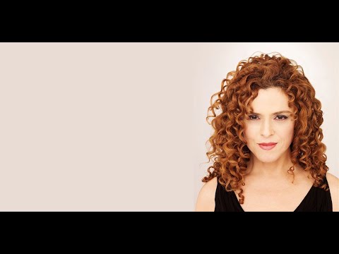 Video: Bernadette Peters Čistá hodnota: Wiki, vydatá, rodina, svadba, plat, súrodenci