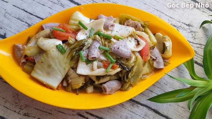 Xào Lòng Non Với Dưa Chua - Món Ngon Đậm Đà Hương Vị