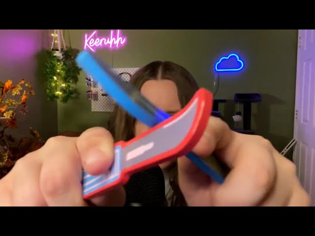 1 Minute ASMR - There's something in your eye 🧐