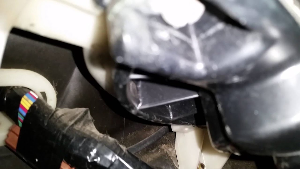 99 Honda CRV air conditioning problems - YouTube